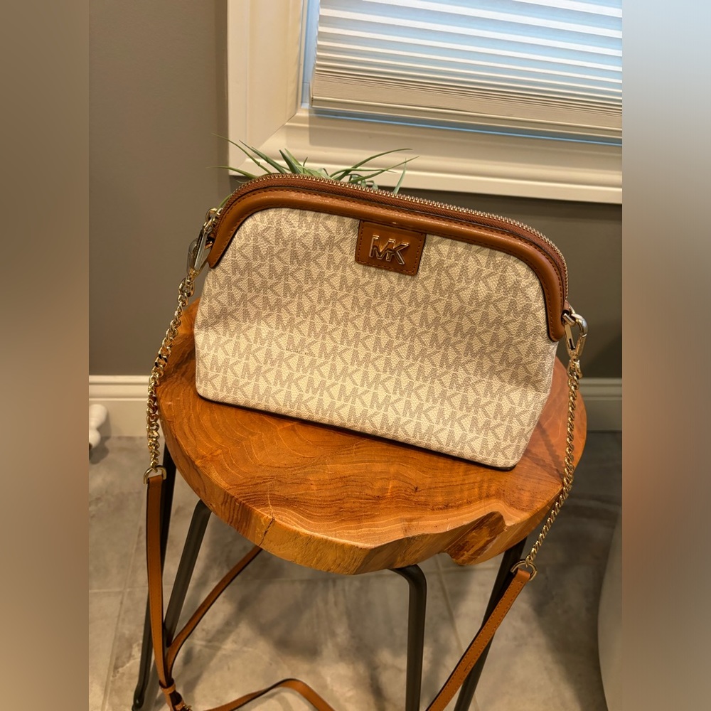 Michael Kors crossbody purse